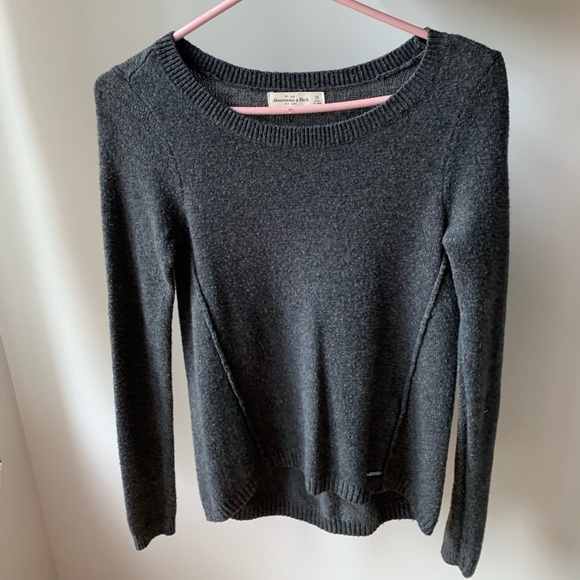 Grey Abercrombie and Fitch sweater - Picture 1 of 3